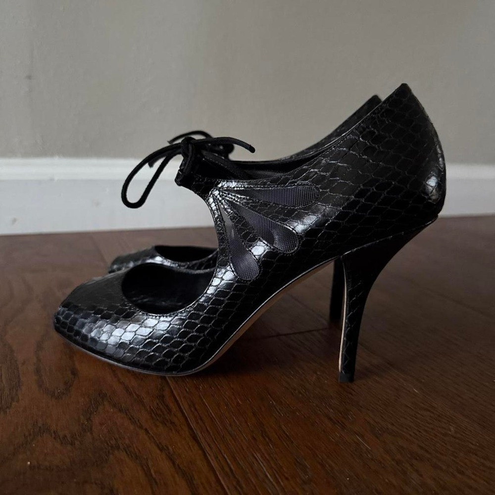 Kate Spade New York Black Embossed Heels Size 8B